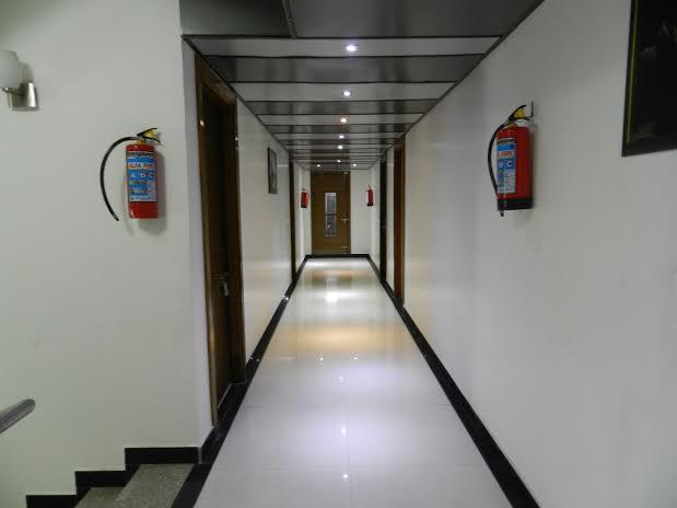 Hotel Parth Inn 加济阿巴德 外观 照片