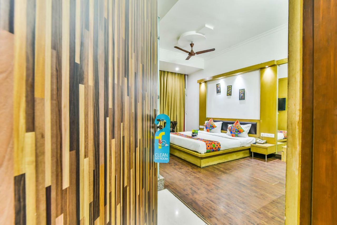 Hotel Parth Inn 加济阿巴德 外观 照片