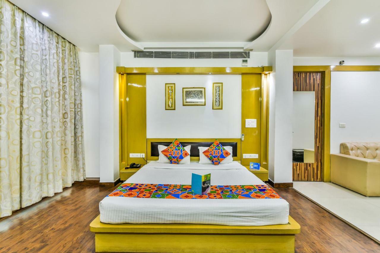 Hotel Parth Inn 加济阿巴德 外观 照片