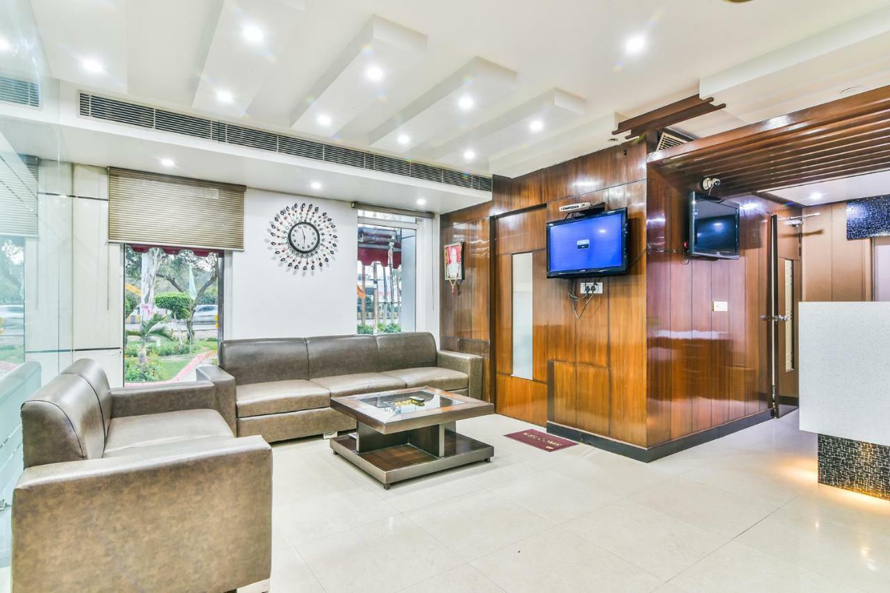 Hotel Parth Inn 加济阿巴德 外观 照片