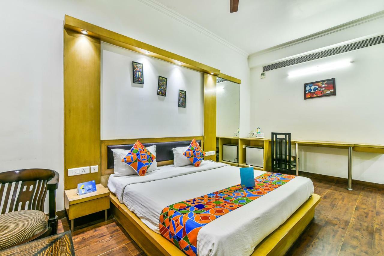 Hotel Parth Inn 加济阿巴德 外观 照片