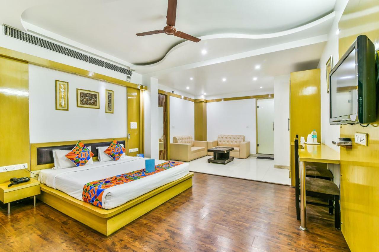 Hotel Parth Inn 加济阿巴德 外观 照片